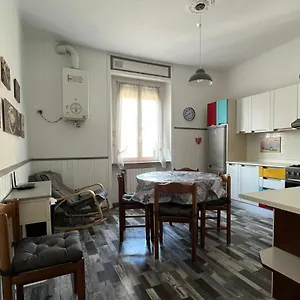 Apartament Il Ritrovo, Luminoso Trilocale In Citta 