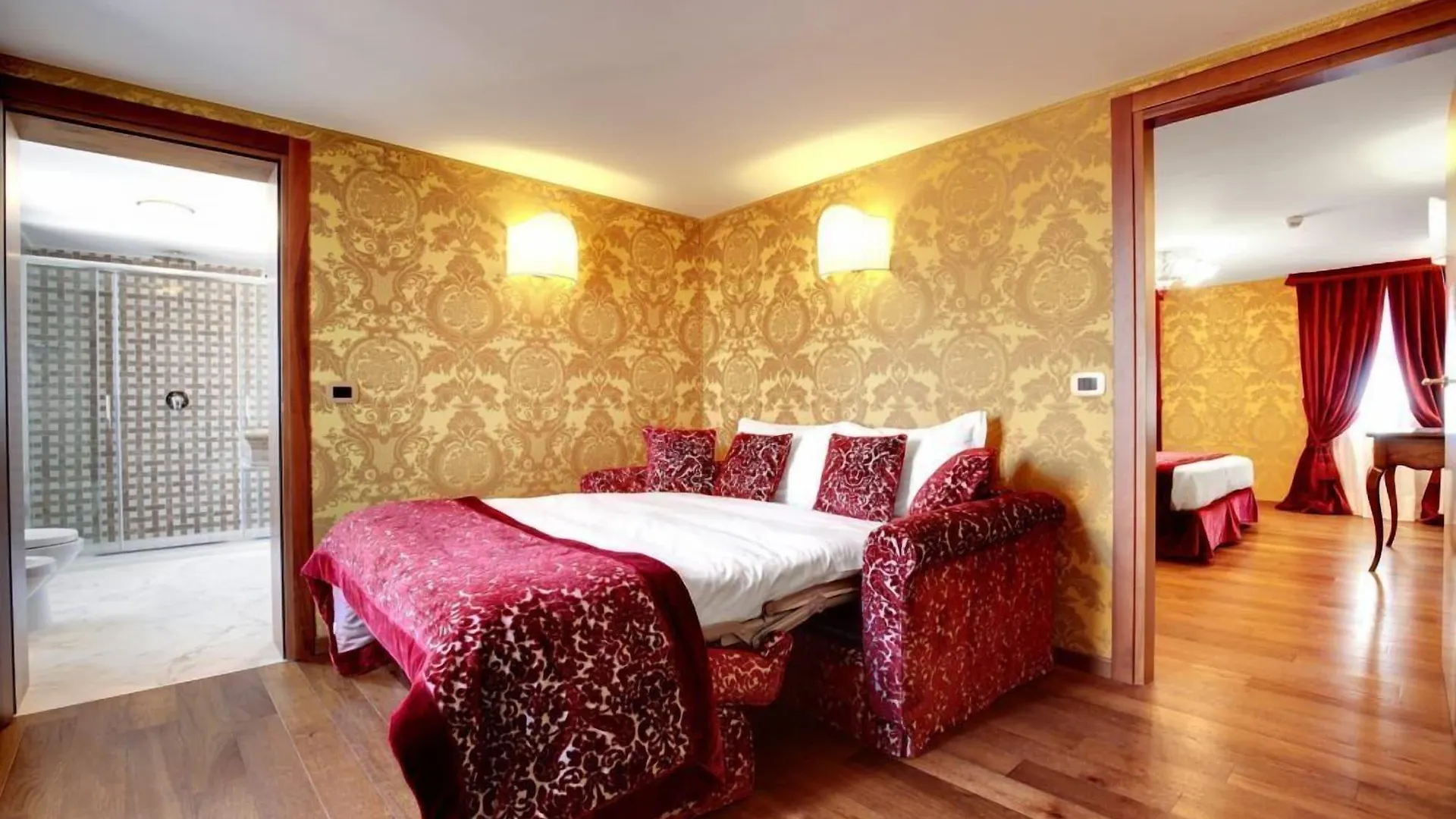 Hotel Casanova Venice 4*,  Italy