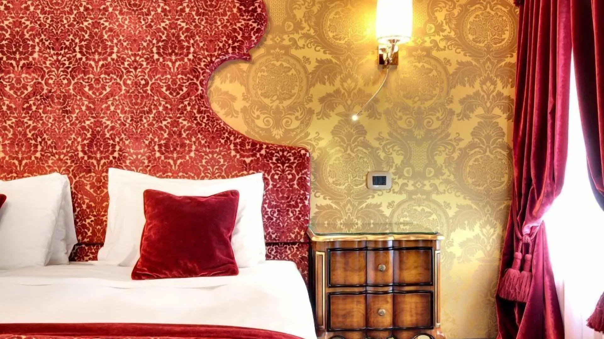 ****  Hotel Casanova Venice Italy