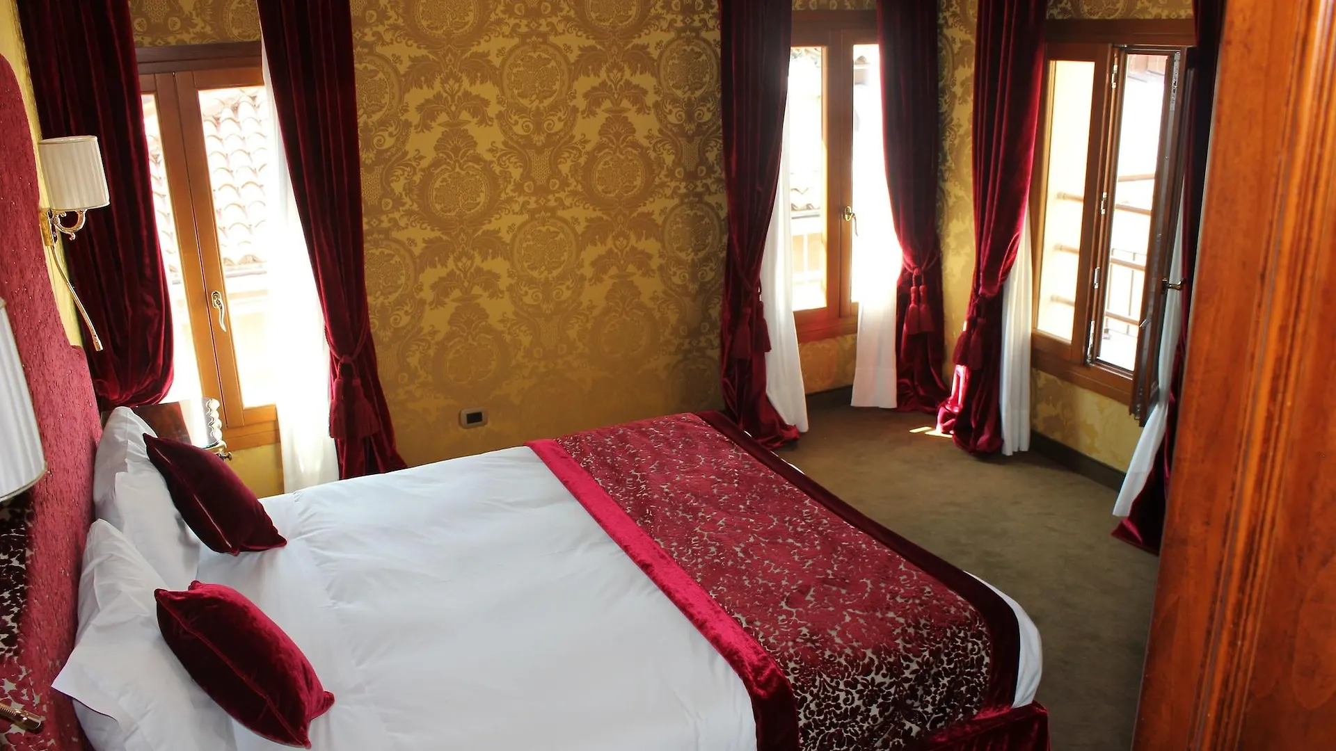 Hotel Casanova Venice